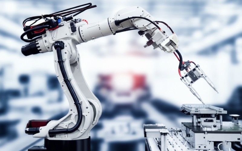 Precise robotic arm motion