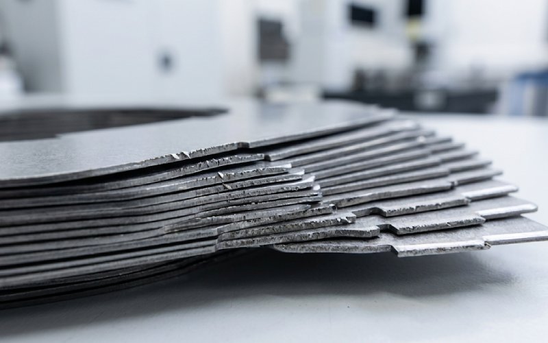 gestanste motorlaminaten met snijkwaliteit, braurrisico en vlakheid