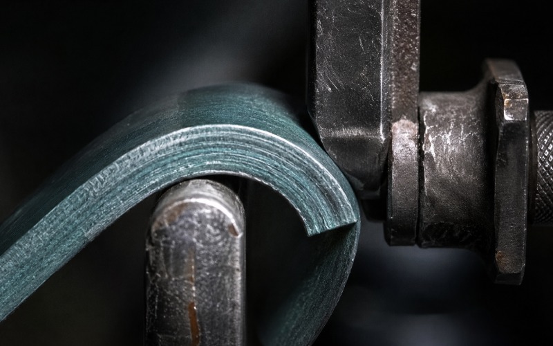 coated electrical steel strip bent to 180 degrees